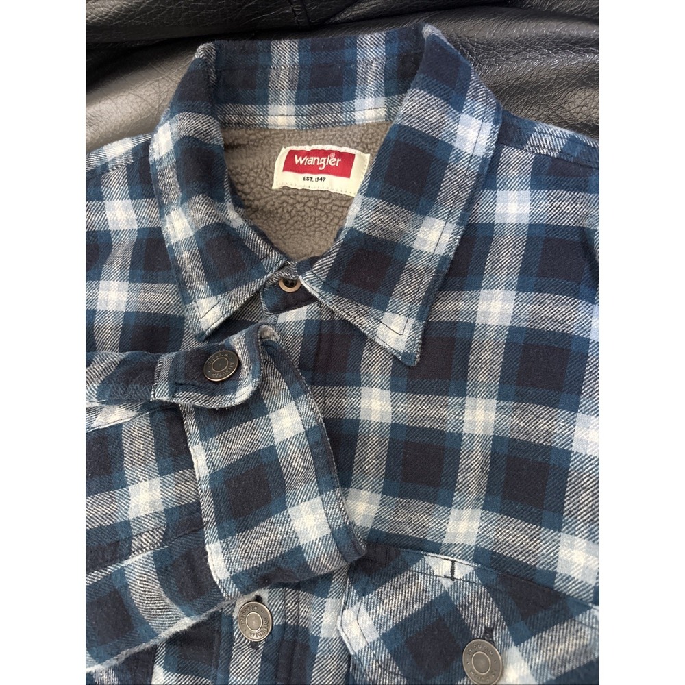 Wrangler Shirt Jacket Mens S Blue Plaid Quilted Lined Flannel Button Down
